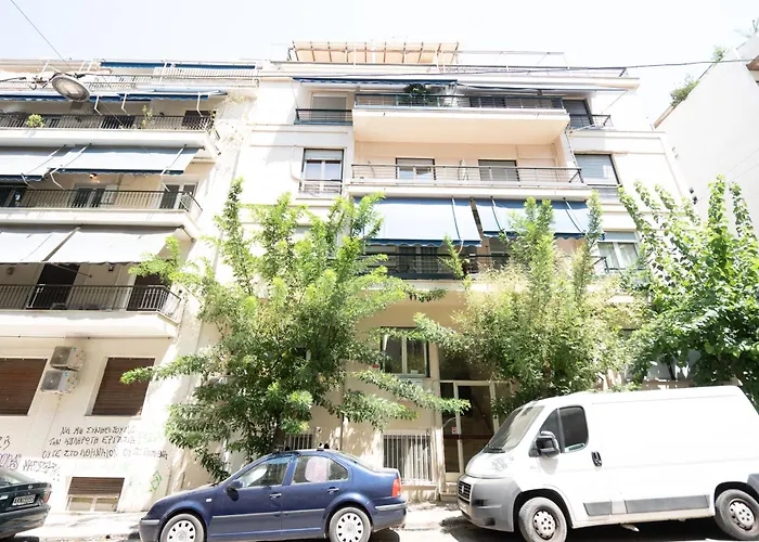 Cute And Convenient Studio In Athens Center